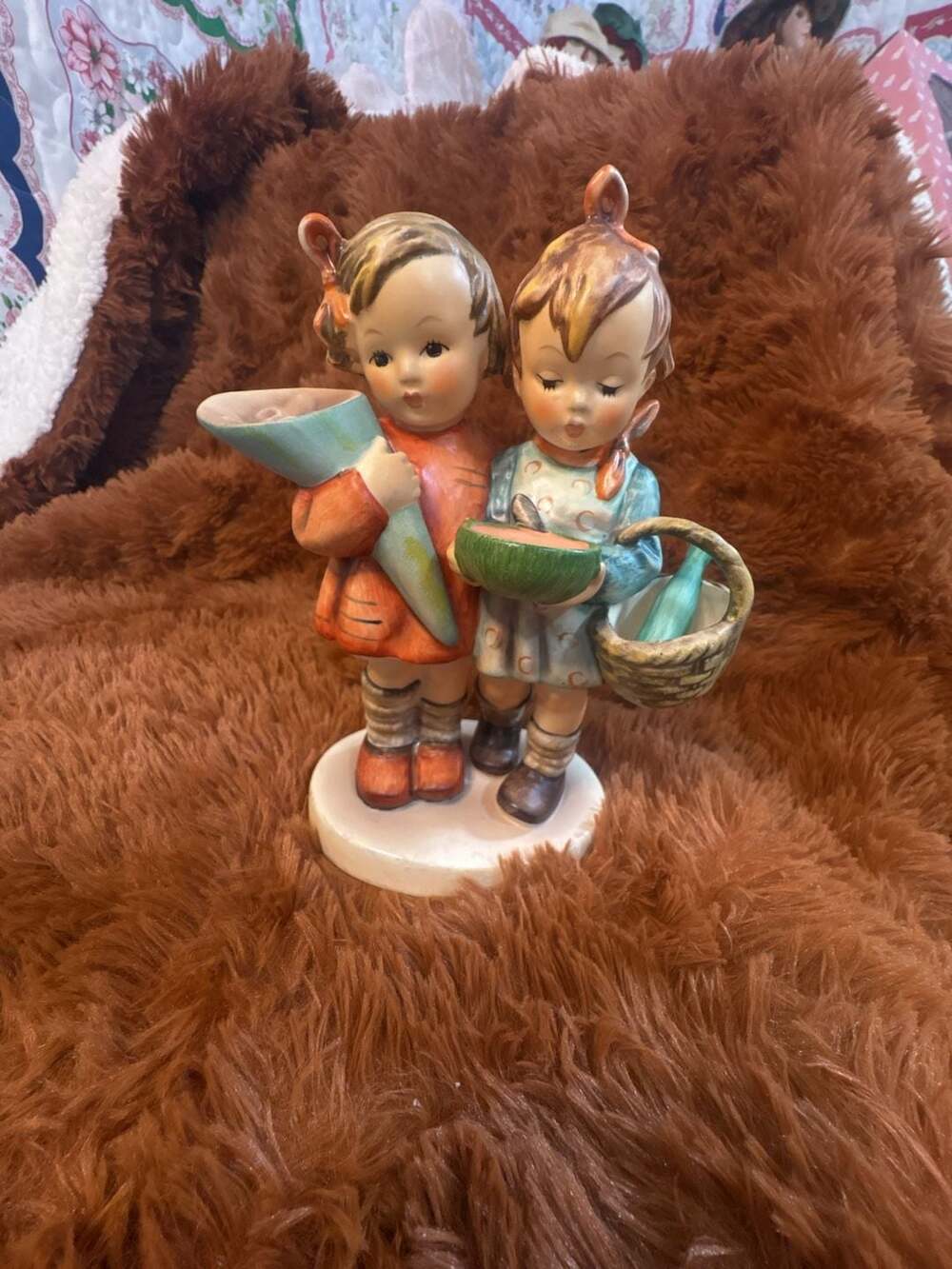 2H M.I. Hummel Goebel Going To Grandma's Figurine #52/I TMK-5